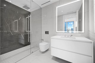 New construction Condo house 300 Biscayne Blvd Way, Unit 2608, Miami, FL 33131 - image