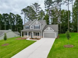 New construction Single-Family house 135 Fairwinds Dr, Covington, GA 30016 plan (GA)Jackson A.1 2 Front Entry - image