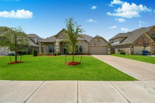 New construction Single-Family house 1577 Elm Ct, Angleton, TX 77515 plan The Boxwell - image
