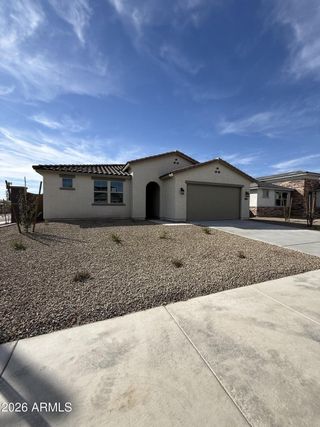 New construction Single-Family house 23935 W Carver Dr, Buckeye, AZ 85326 plan Crescent - image