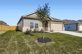 New construction Single-Family house 1025 Park Oak Ln, Crowley, TX 76036 plan Geneva - image