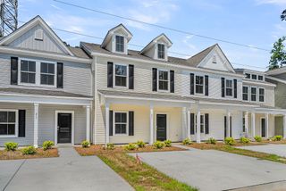 New construction Townhouse house 237 Harding Ln, Goose Creek, SC 29445 plan Meadowbrook II - image