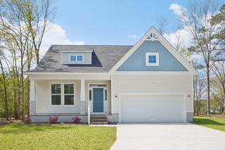 New construction Single-Family house 218 Chateau Dr, New Bern, NC 28560 plan Kent - image
