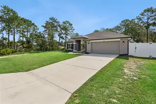 New construction Single-Family house 11268 Kodiak Wren Rd, Weeki Wachee, FL 34614 plan 2330 - image