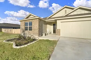 New construction Single-Family house 121 Cheyenne Dr, Floresville, TX 78114 - image