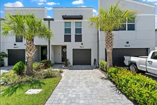New construction Townhouse house 5611 Enclave Dr, West Palm Beach, FL 33407 - image