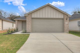 New construction Single-Family house 734 Jennifer Wy, New Braunfels, TX 78130 plan The Barton - image