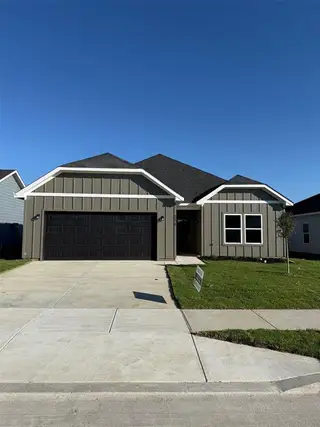 New construction Single-Family house 216 Lead Creek Dr, Fort Worth, TX 76131 plan The Mccall - image