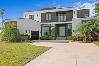 New construction Single-Family house 1076 Snell Isle Boulevard NE, St. Petersburg, FL 33704 - image
