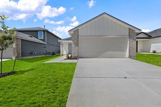 New construction Single-Family house 16059 Mahogany Wy, Elmendorf, TX 78112 plan The Barton - image