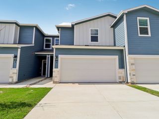 New construction Townhouse house 104 Calcite Rd, Unit 4, Kyle, TX 78640 plan The Barton (147) - image