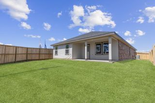 New construction Single-Family house 3 Robin Ct, Angleton, TX 77515 plan Gaven - image