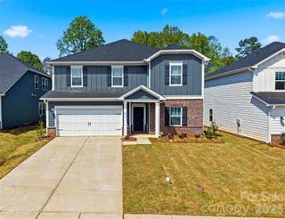 New construction Single-Family house 2076 Sunflower Cir, Newton, NC 28658 - image