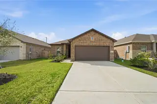 New construction Single-Family house 3527 Prairie Rose Trl, Angleton, TX 77515 plan Comal - image