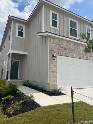 New construction Single-Family house 757 Whitman St, New Braunfels, TX 78130 plan Skyline View - image