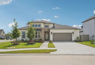 New construction Single-Family house 7001 Discovery Well Ln, Friendswood, TX 77546 plan 5042 Elevation E - image