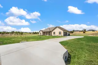 New construction Single-Family house 1013 Gatlin Cir, Springtown, TX 76082 plan Shelby - image