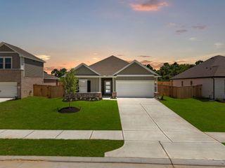 New construction Single-Family house 6718 Pebble Bluff Ct, Cove, TX 77523 - image