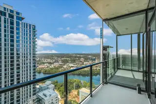 New construction Condo house 610 Davis St, Unit 3801, Austin, TX 78701 - image