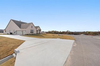 New construction Single-Family house 305 Texas Sage Trl, Weatherford, TX 76082 - image