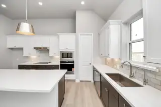 New construction Single-Family house 11230 Tropical Forest Wy, Cypress, TX 77433 plan Crockett - image