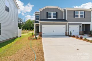 New construction  house 4131 Summit Woods Dr, Charlotte, NC 28216 plan Pearl - image