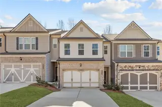 New construction Townhouse house 5627 Chickory Dr, Flowery Branch, GA 30542 - image
