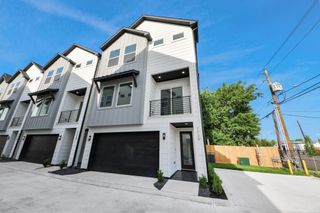 New construction Single-Family house 7739 Hammerly Blvd, Houston, TX 77055 - image