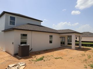 New construction Single-Family house 12304 Stirrup Dr, Dade City, FL 33525 plan Elmhurst Bonus - image