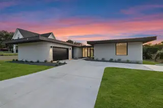 New construction Single-Family house 10 Peace Pipe, Wimberley, TX 78676 plan The AlphaBeta Z - image