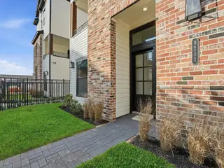 New construction Single-Family house 9211 Fort George St, Houston, TX 77063 plan 9368 - image