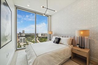 New construction Condo house 1711 Allen Pkwy, Unit 2601, Houston, TX 77019 - image