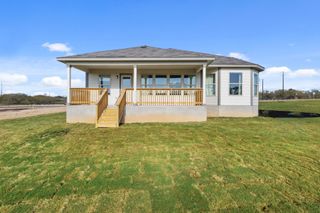 New construction Single-Family house 104 Cheyenne Dr, Floresville, TX 78114 plan Esparanza - image