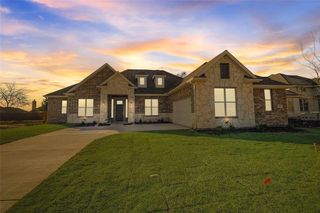 New construction Single-Family house 930 Reeves Dr, DeSoto, TX 75115 - photo