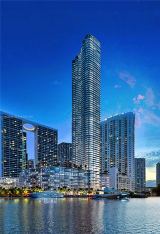 New construction Condo house 99 Se 5Th St, Unit UPH02, Miami, FL 33131 - image