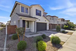New construction Single-Family house 7407 W Gardenia Ave, Glendale, AZ 85303 - image