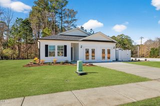 New construction Single-Family house 70 Muscovy Dr, Four Oaks, NC 27524 plan Retreat - image