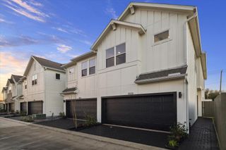 New construction Single-Family house 3925 Willowbend Point Dr, Houston, TX 77025 plan 1708 - image