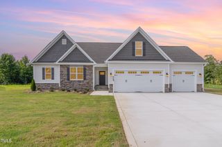 New construction Single-Family house 425 Jackson Pond Drive, Smithfield, NC 27577 - photo