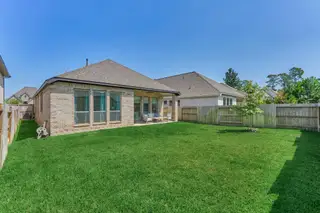 New construction Single-Family house 636 Sand Branch Dr, Conroe, TX 77304 - image