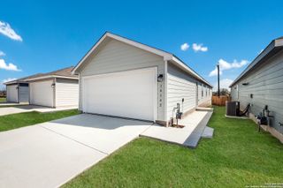 New construction Single-Family house 3833 Millbrook Way, San Antonio, TX 78245 Devoe- photo