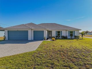 New construction Single-Family house 2201 Nw 2Nd Ave, Cape Coral, FL 33993 plan The Paradise Cove - image