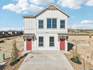 New construction Multi-Family house 7150 Magnolia Crk, San Antonio, TX 78252 - image