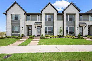 New construction Townhouse house 1404 Solterra Blvd, Mesquite, TX 75181 - image