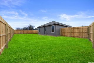 New construction Single-Family house 7222 Brownleaf Dr, San Antonio, TX 78227 plan Hoffman - image