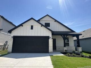 New construction Single-Family house 916 Heartseed Ave, New Braunfels, TX 78130 plan Hewitt - image
