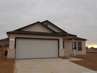 New construction Single-Family house 8626 Rucker Pond Trl, San Antonio, TX 78252 plan Desoto - 40' Smart Series - image