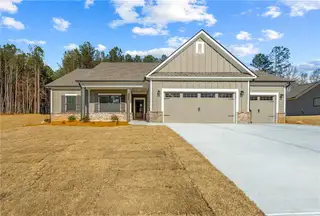 New construction Single-Family house 1139 Cherry Bark Ct, Loganville, GA 30052 plan (GA)The Carson | Front Entry - image