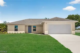 New construction Single-Family house 702 Nw Douglas Circle Cpe, Cape Coral, FL 33993 plan The Seabreeze Cove - image