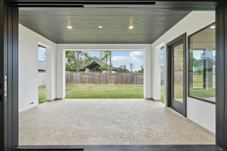 New construction Single-Family house 16127 Rustling Woods Rd, Conroe, TX 77302 plan 5072 Elevation F - image